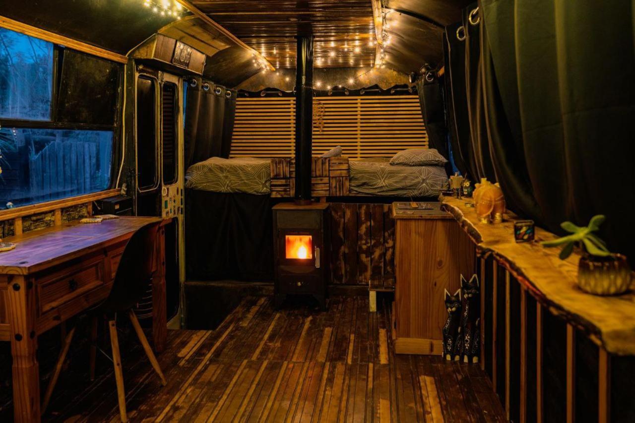 - Magic Bus - Hotel Klorakas Exterior photo